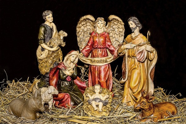 christmas-crib-figures-1903954_640