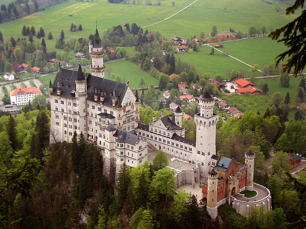 Neuschwanstein_castle