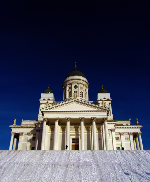 Helsinki_Cathedral_in_winter