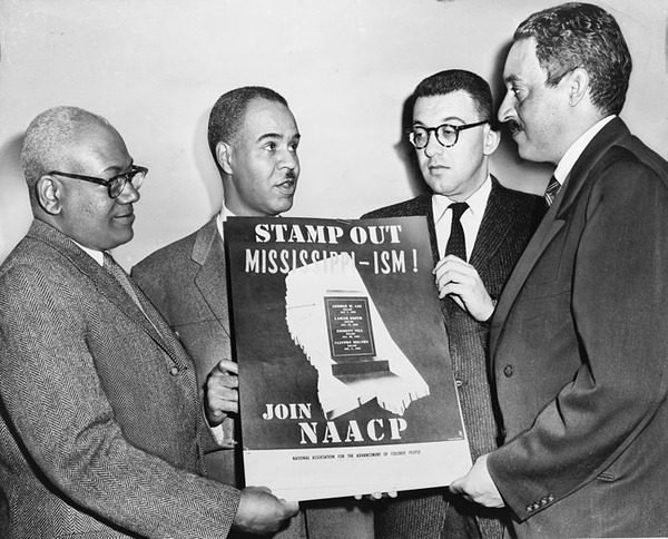 744px-NAACP_leaders_with_poster_NYWTS