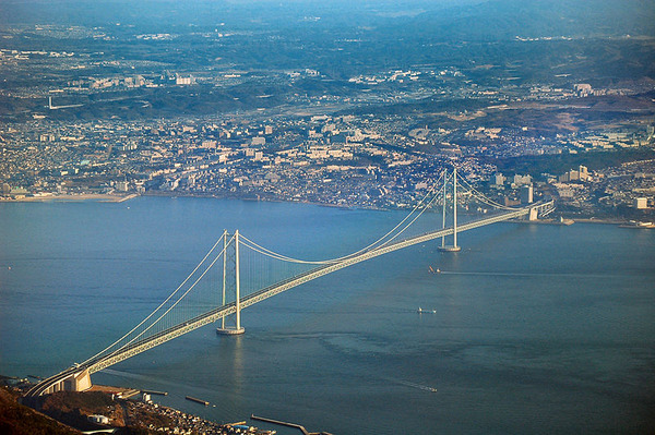 800px-Akashi_Bridge