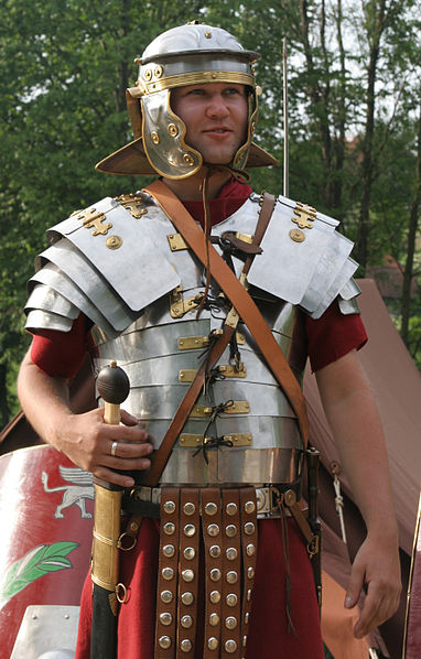 382px-Roman_soldier_in_lorica_segmentata_1-cropped