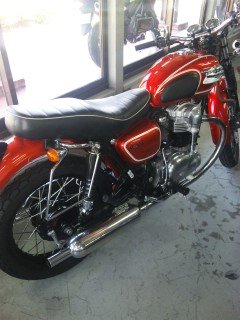 W650キャンディバーントオレンジに心動かされる。 : ○散策家 遊人