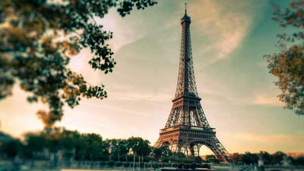 eiffel-tower-2810259_1280