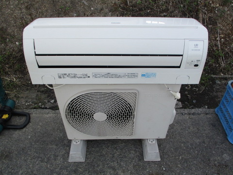 東芝/2010年製 RAS-221UR ルームエアコン ◇リモコン/室外機付
