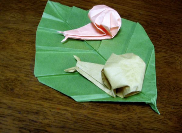 折り紙 伝承のカタツムリの折り方 永遠の破片