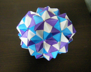 折り紙 くす玉 ユニット折り紙での立体のくす玉の簡単な作り方は 多面体の折り図も