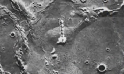 UFO月面基地・建造物写真13