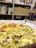 “腹ごしらえ”のピザ