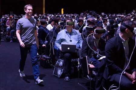 zuckerberg-vr-smiling_R