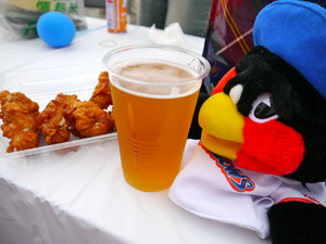 20110827地ビールと地鶏の唐揚げ♪