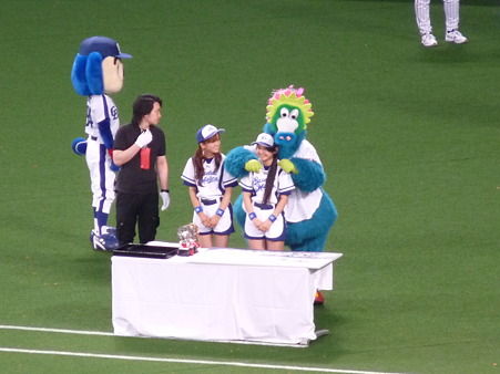 20120725042542_100_1