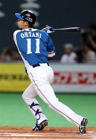 日本ハム・大谷、則本から同点3号ソロ「しっかり振り切れました」