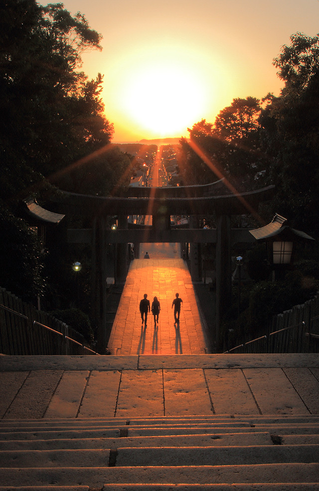 宮地嶽神社の光の道