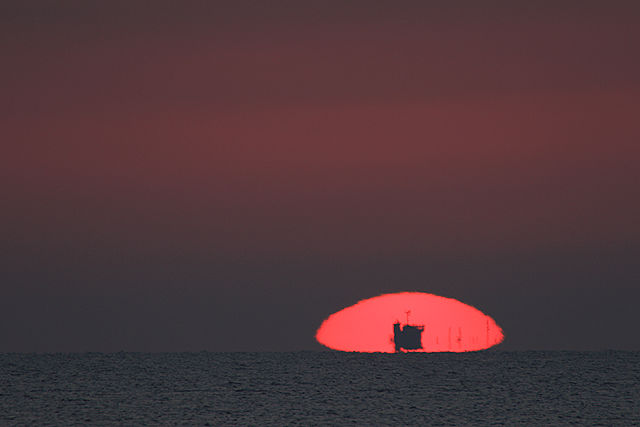 だるま夕陽