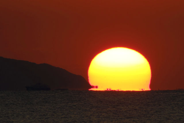 だるま夕陽
