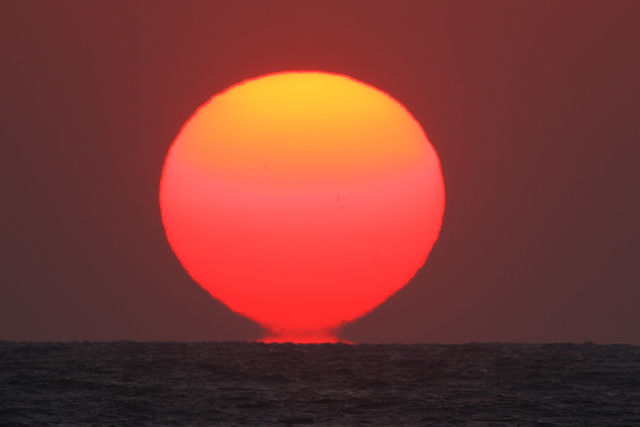 だるま夕陽