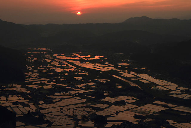 伐株山の夕景