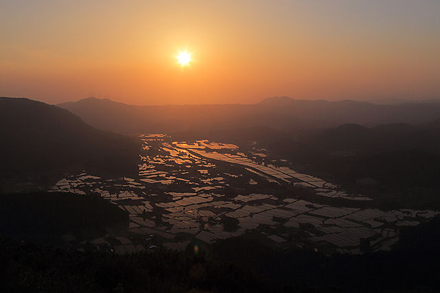伐株山の夕景