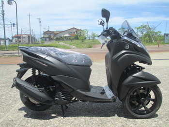 TRI155 004