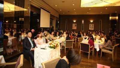 会場