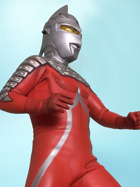 海洋堂・メガソフビ ウルトラセブン 電飾発光改造品 : Yaman