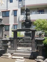 松山藩初代酒井忠恒の墓所