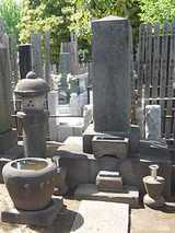 山鹿素行の墓