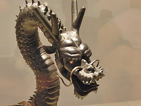 自在 龍