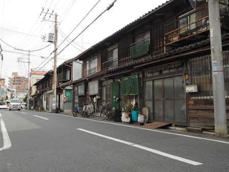 長屋