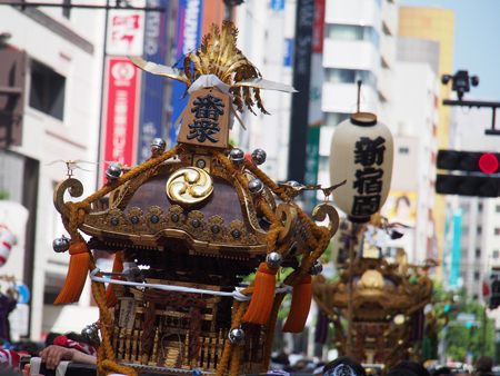 番衆町の神輿