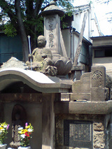 新吉原総霊塔