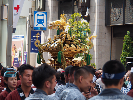 新宿三丁目の神輿