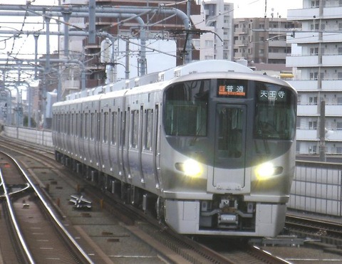 225