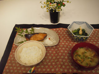 ぶりの照り焼き かぶの甘酢あえ 小松菜と・・