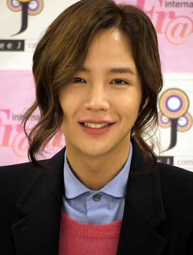 Keunsuk_01_398x526