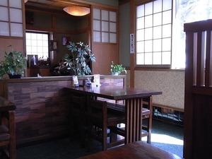 加須うどん 辻九の店内