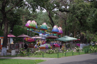 兆麟公園の遊具