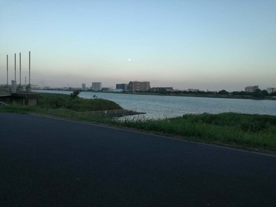 夕暮れの多摩川
