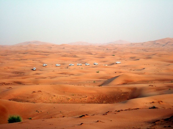 1280px-Dunebashing_group_Dubai