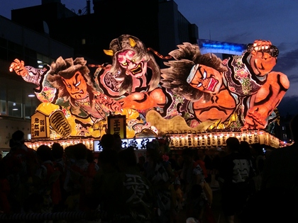 Ys Co.Ltd | 青森ねぶた祭 大型ねぶたの台上げに 立ち会えました