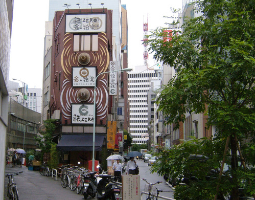 京橋の外れ