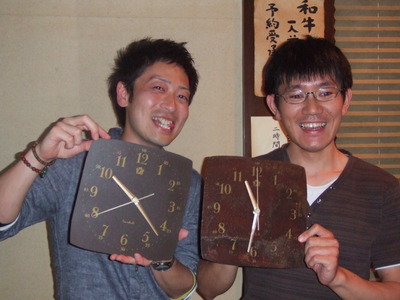 受付スタッフから時計のプレゼント