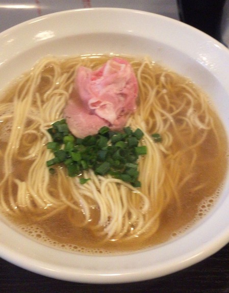 秋刀魚煮干清湯そば