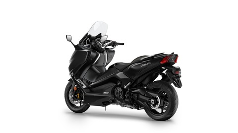 2017-Yamaha-TMAX-DX-EU-Liquid-Darkness-Studio-005