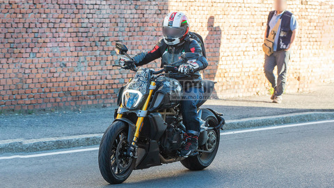 ducati-diavel-s-103jpg