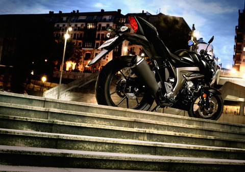 photo_gsx-s125al8_action_15