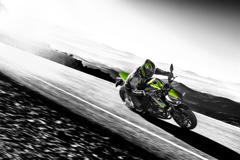 bg_17MY_Z1000_BW_Shot11