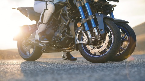2018-Yamaha-MXT850-EU-Graphite-Static-007