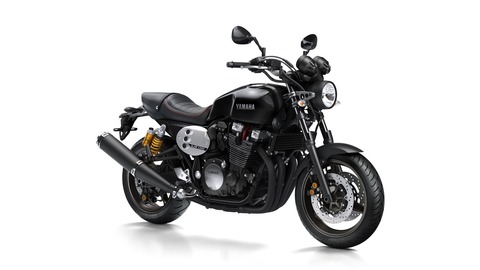 2016-Yamaha-XJR1300-EU-Midnight-Black-Studio-001